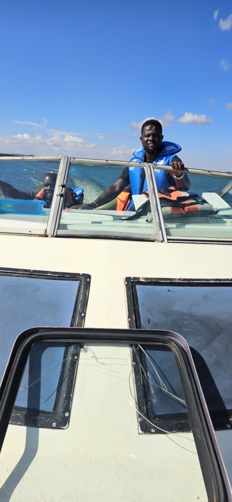 KCruise boat exterior